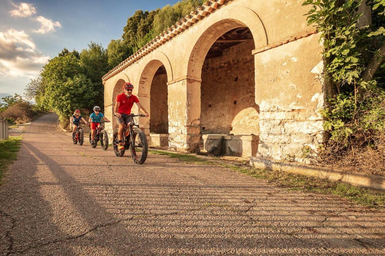 Casa de hóspedes Bedbike Baunei